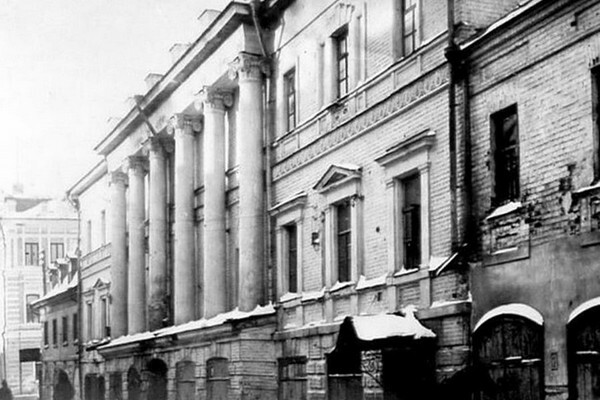 Чайная «Cтолбы»