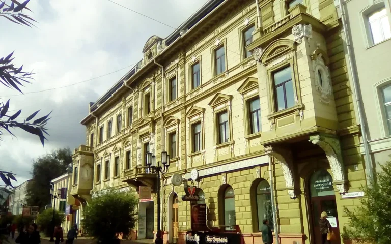 Дом Фроловых