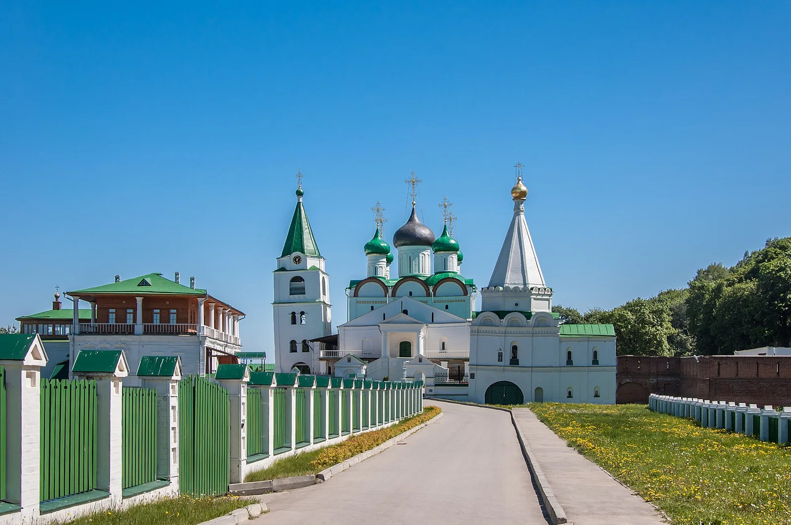 Фото: Святовознесенский Печёрский мужской монастырь